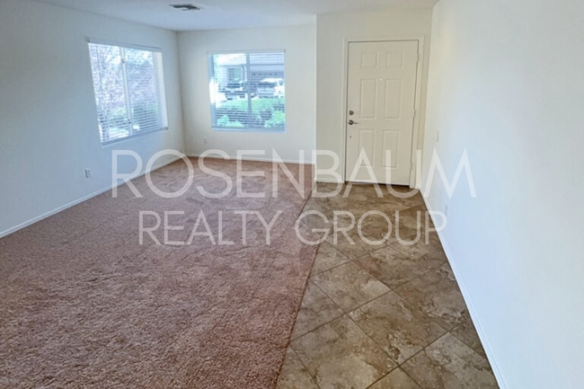 Foto del edificio - Gorgeous 4-bedrooms, 2.5-baths 2-story hom...