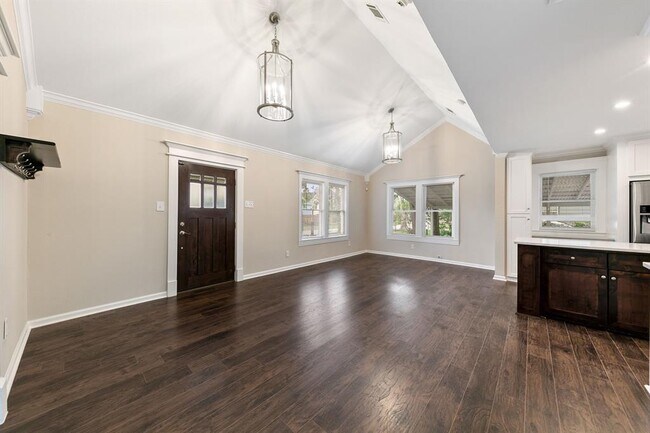 Foto del edificio - 407 E 27th St