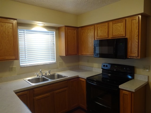 Foto del edificio - 4242 Honey Bee Ct