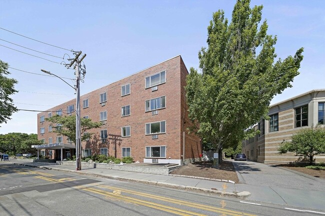 Building Photo - 50 Green St