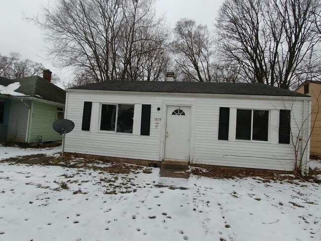 Building Photo - 1629 N Olive St