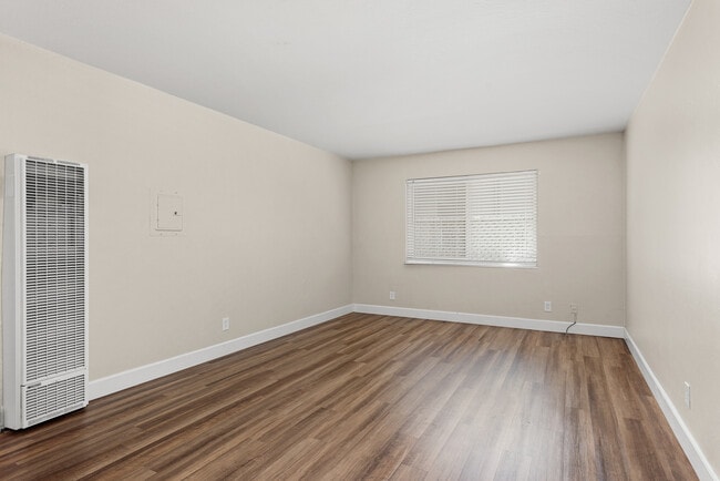 Building Photo - 2555 Sir Francis Drake Blvd
