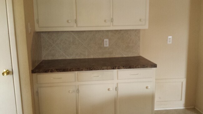 Foto del edificio - For Lease - 1122 E 44th - Odessa, TX