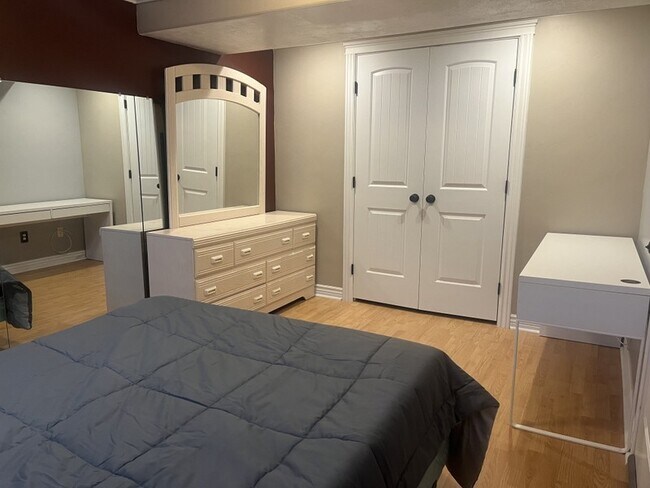 Foto del edificio - 2771 S Ivy Ln