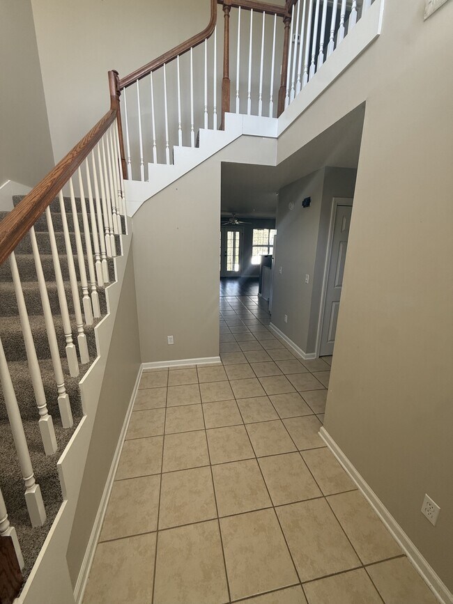 Foto del edificio - 115 Creeke Ln