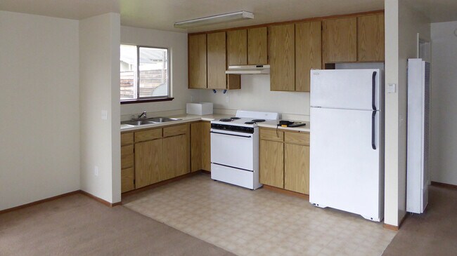 Building Photo - 1255 McMahan St