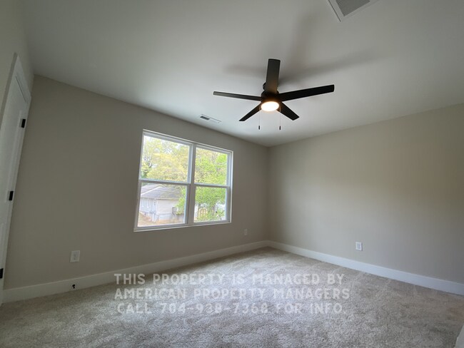 Building Photo - 840 S 4th St