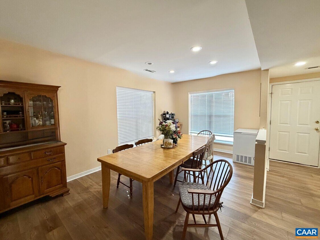 Foto del edificio - 2302 Fontaine Ave Ext