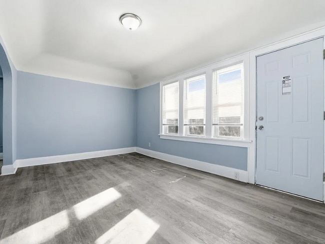 Building Photo - 1902 W Nash St