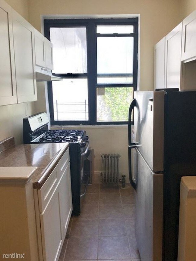 Foto del edificio - 1 br, 1 bath - 2172 2nd Ave