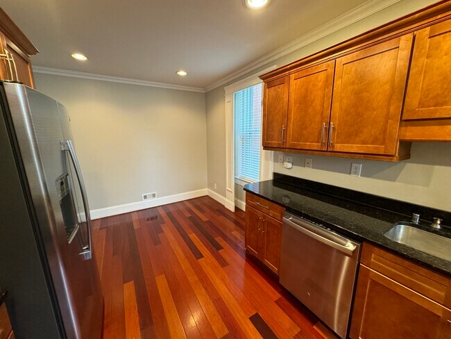 Foto del edificio - 1233 Bardstown Rd