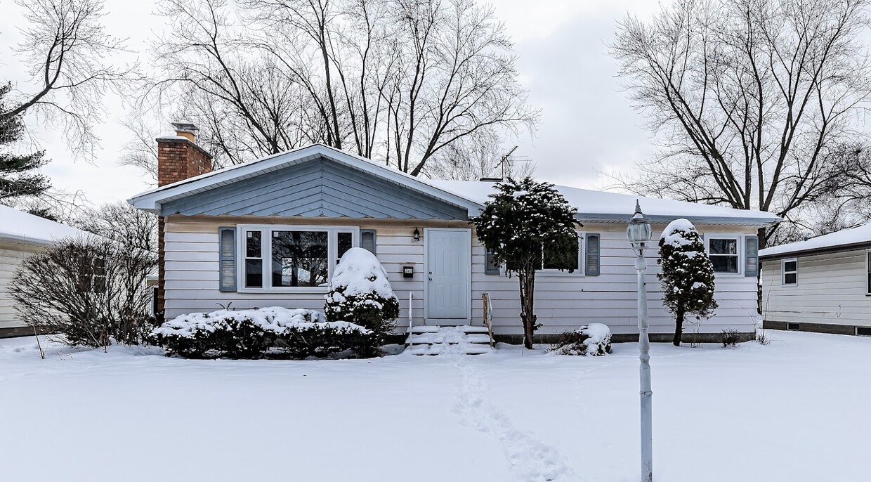Primary Photo - 243 E 169th Pl