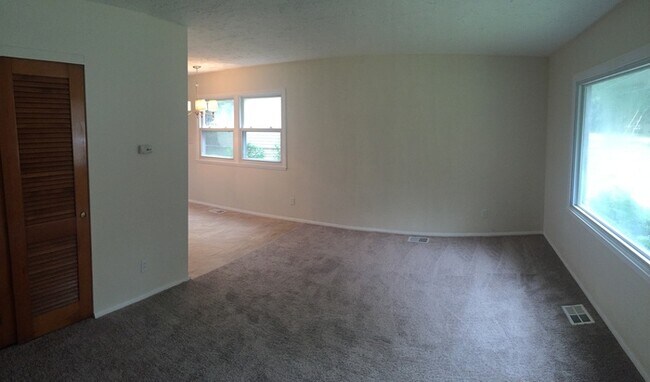 Building Photo - Ready for Immediate Move-in!