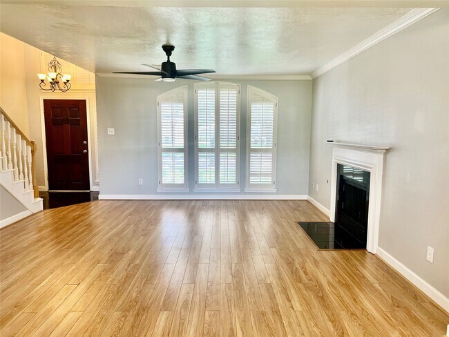 Building Photo - 218 Birch Hill Dr