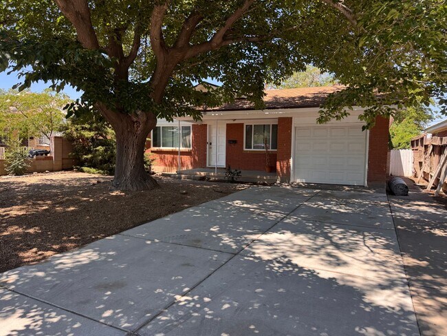 Foto del edificio - Beautiful 3 bedroom 2 bath home.