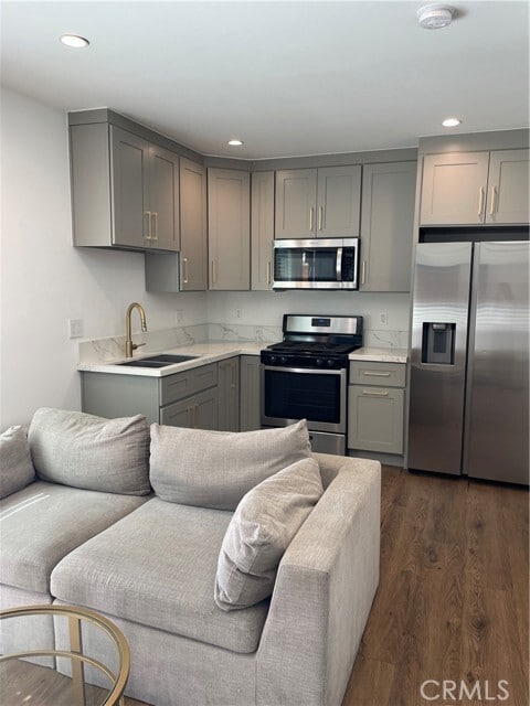 Foto del edificio - 23517 Aetna St