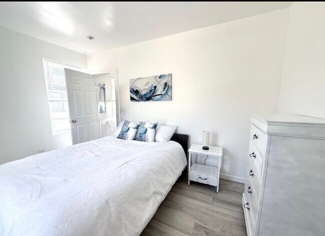 Foto del edificio - 2131 Williams Ave