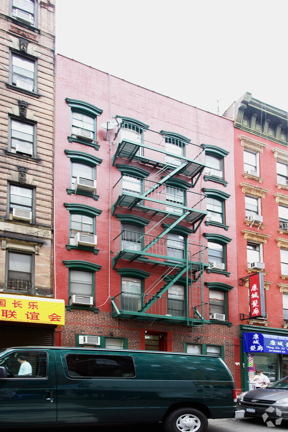 Foto del edificio - 27 Henry St
