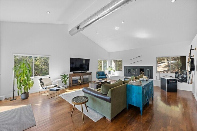 Foto del edificio - 1603 Twilight Ridge Dr