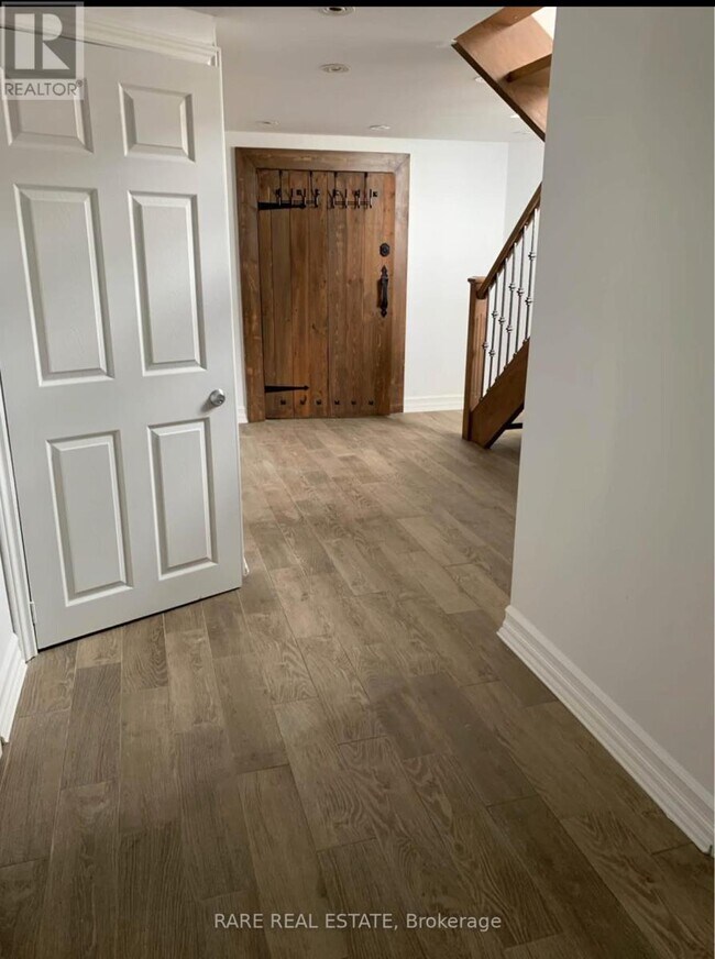 Building Photo - 391 Alper St