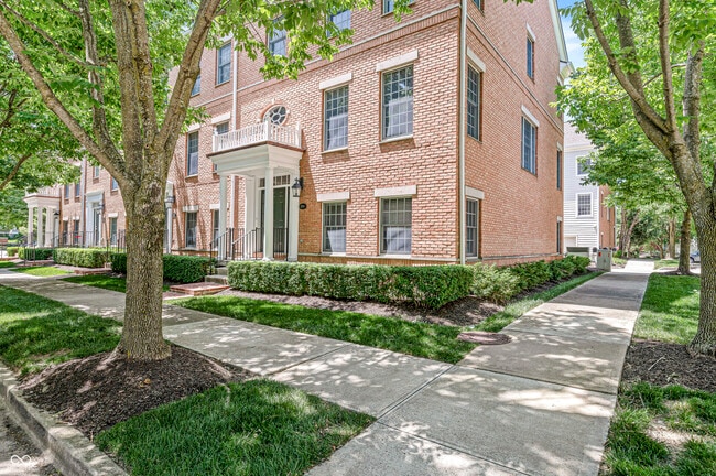 Building Photo - 12764 Edgemont Way