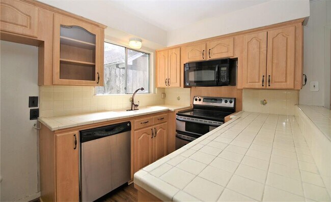 Foto del edificio - 9634 Bundy Ln