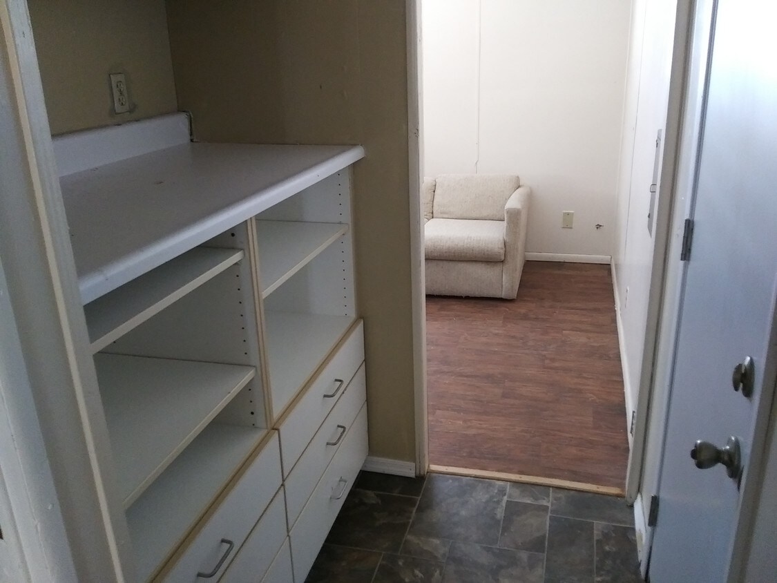 Foto principal - 18 W Allen St