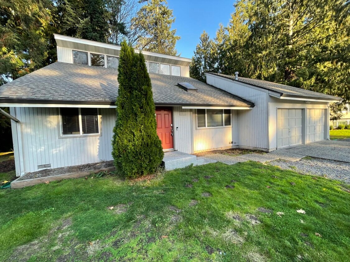 10415 39th Dr NE House Rental in Marysville, WA