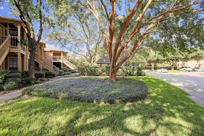 Building Photo - 1311 Antoine Dr