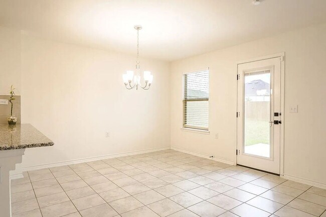 Building Photo - 5527 Castle Brook Dr