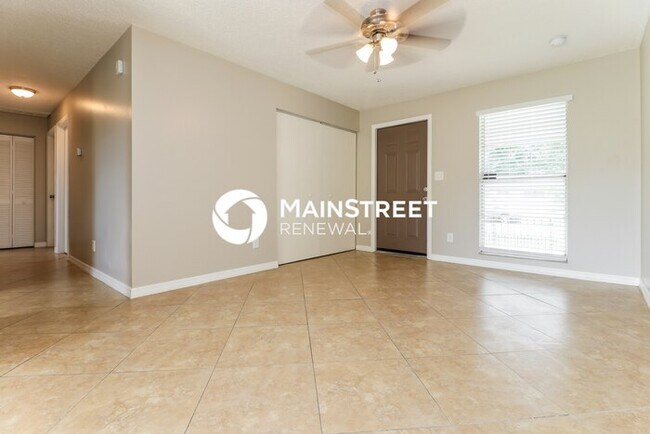 Foto del edificio - 4 Bedroom Pet-Friendly Home in Seminole, FL with Main Street Renewal