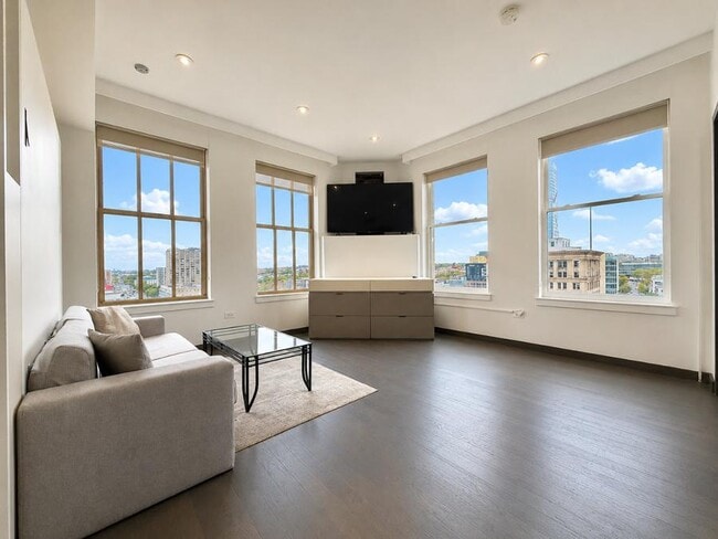 Photo - Gorgeous Views From Furnished Studio in Luxury Building Apartment