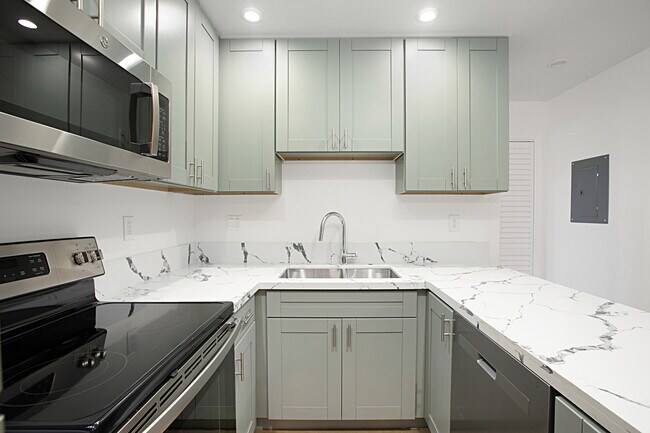 Foto del edificio - 584 12th St