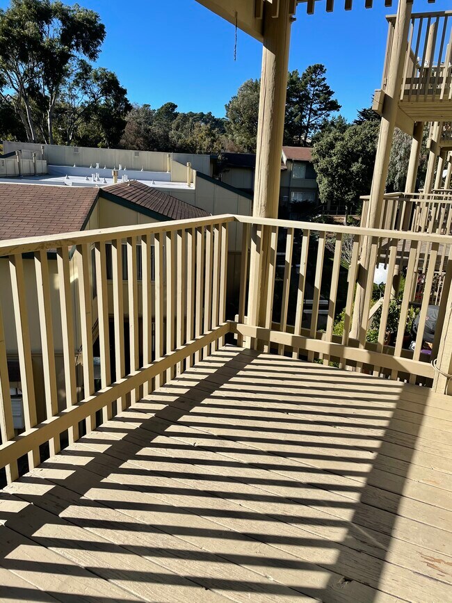 Building Photo - 396 Imperial Way