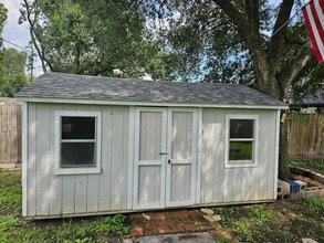 Building Photo - 6311 Crestside Dr