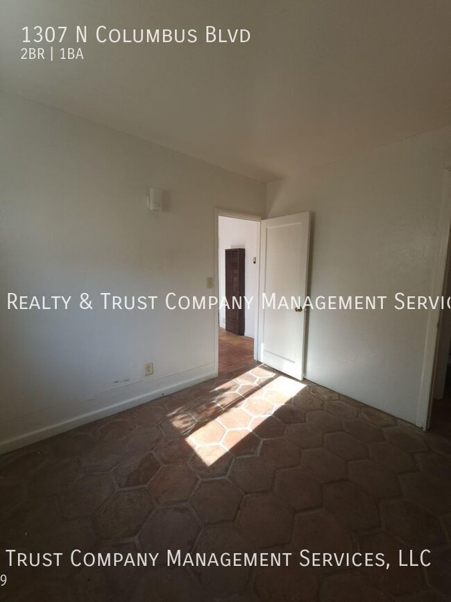 Building Photo - 2 Bedroom 1 Bath Casita!