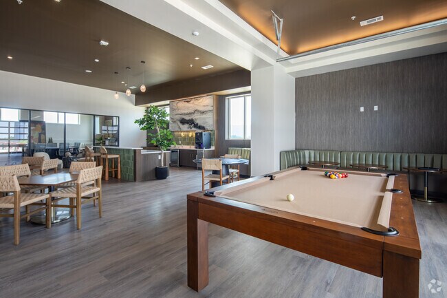 Salón social + Sala de juegos + Espacio de coworking - Vista at Councill Square