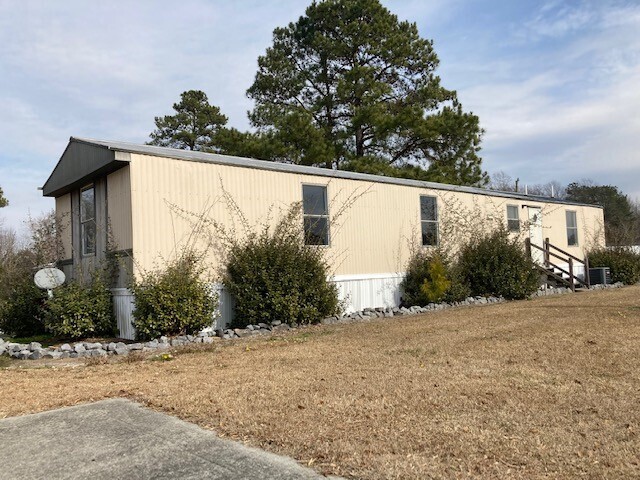 Foto principal - Super Deal ! 3 Bedroom 2 Bath Home