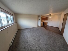 Building Photo - 1112 Portland Dr