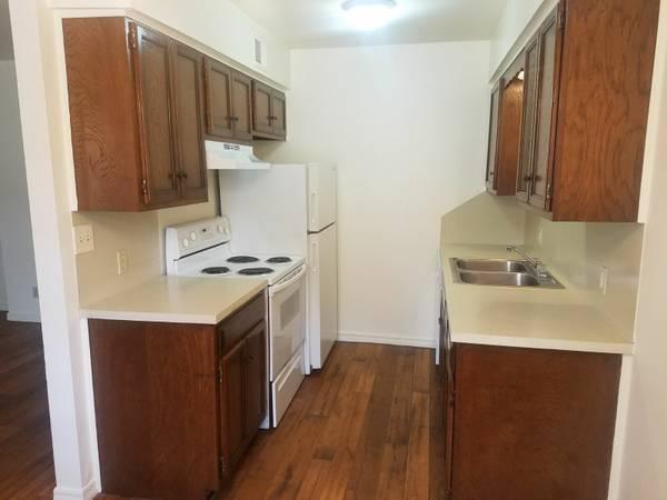 Primary Photo - 5102 S Delaware Pl