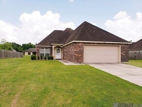 Building Photo - 14364 Summerset Dr