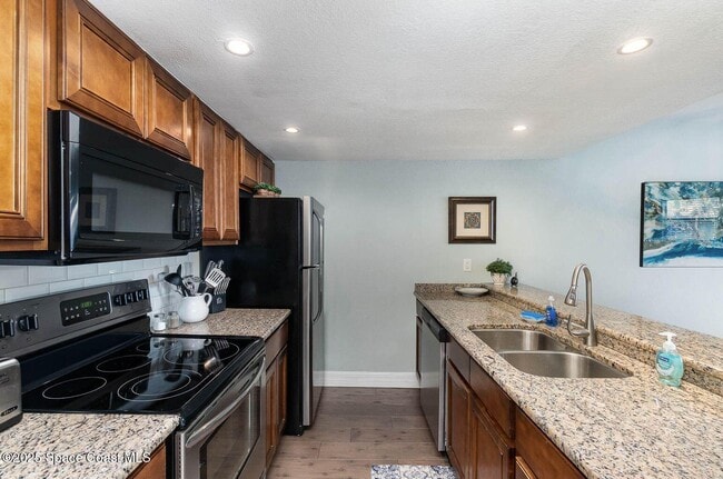 Foto del edificio - 8305 Rosalind Ave