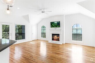 Building Photo - 3100 Rosedale Ave