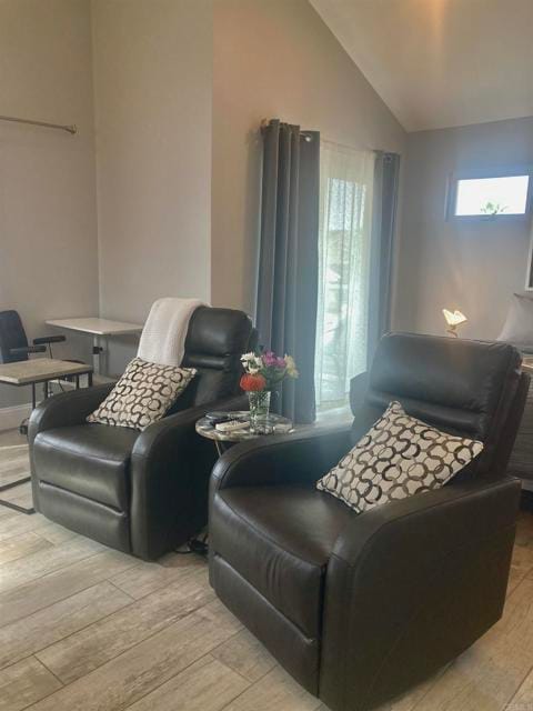 Foto principal - 2812 Sombrosa St