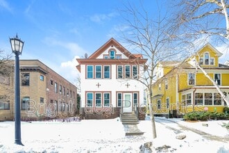 Building Photo - 2104 Emerson Ave S