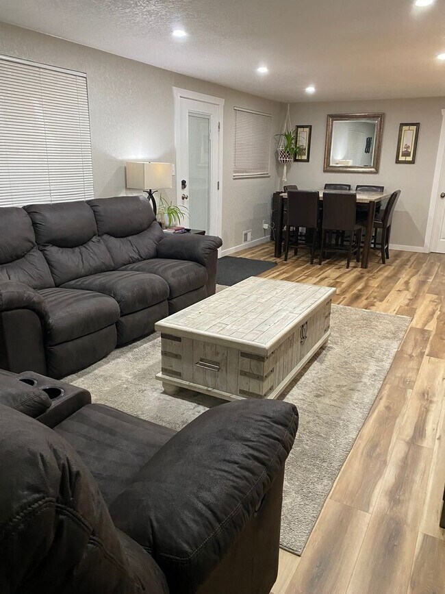 Foto del edificio - Spacious Ranch in Top School District – Mo...