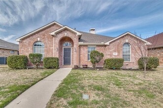 Building Photo - 4916 Auburn Dr