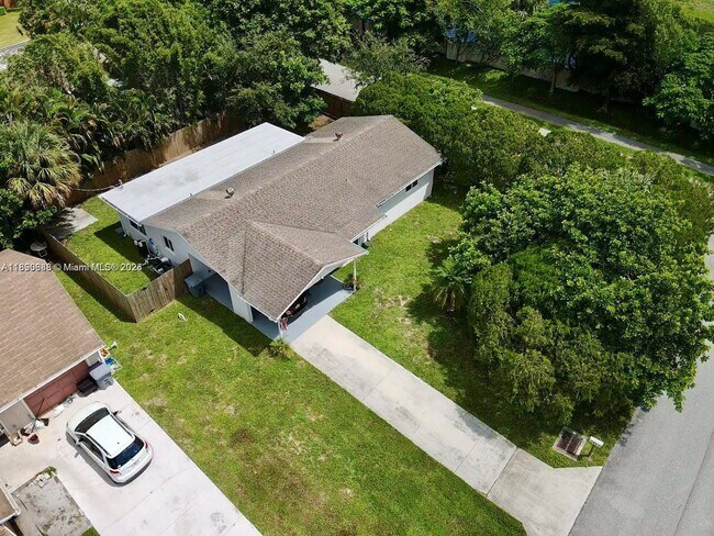 Foto del edificio - 3511 Quentin Ave