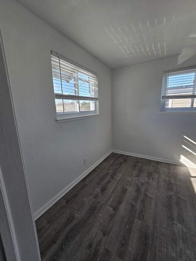 Foto del edificio - LIT1026-BWS/DH