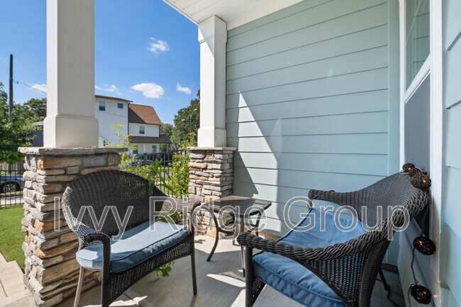 Foto del edificio - 2538 Lydia Ave